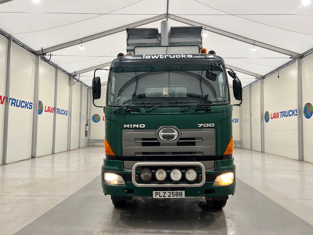 Hino 3241 700 8×4 Sleeper Cab Steel Tipper