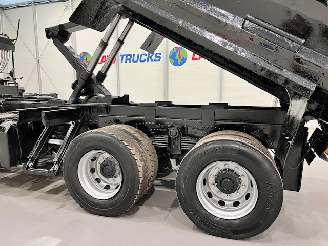 DAF CF85 410 8×4 Day Cab Steel Tipper Grab