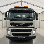 Volvo FM 370 8×4 Steel Tipper Grab - thumbnail
