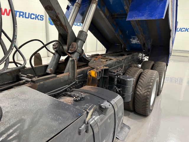 DAF CF75 310 6×4 Steel Tipper Grab Manual