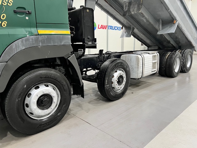 Hino 3241 700 8×4 Sleeper Cab Steel Tipper