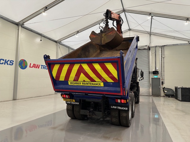 DAF CF75 310 6×4 Steel Tipper Grab Manual