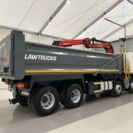 Volvo FM 370 8×4 Steel Tipper Grab - thumbnail