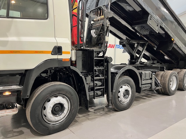 DAF CF85 410 8×4 Day Cab Steel Tipper Grab