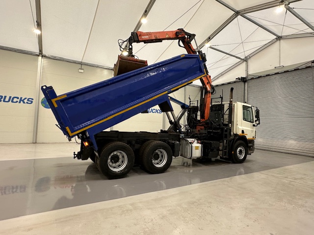 DAF CF75 310 6×4 Steel Tipper Grab Manual