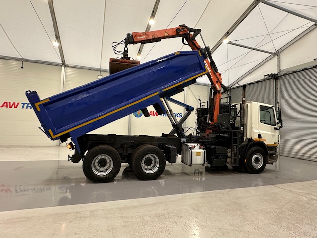 DAF CF75 310 6×4 Steel Tipper Grab Manual