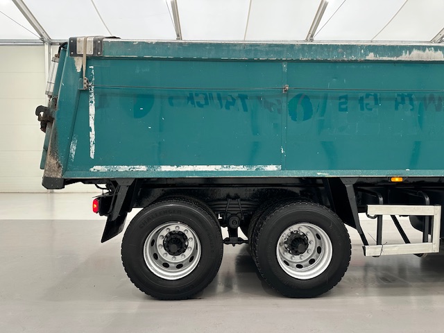 Scania P360 8×4 Rest Cab Tipper Manual
