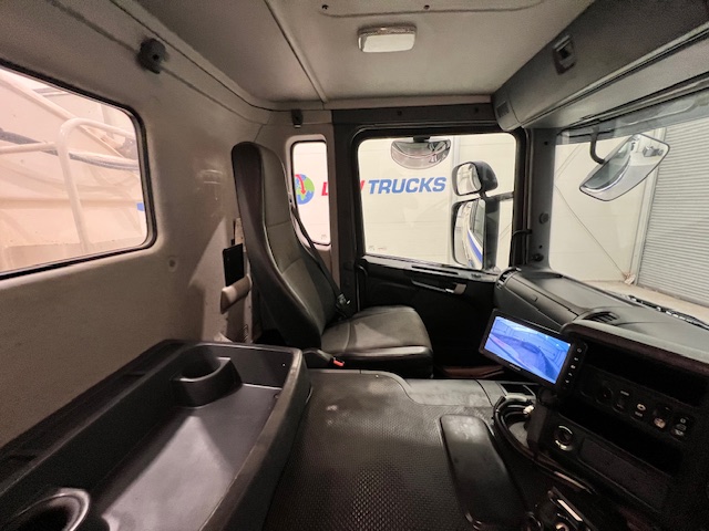 Scania P410 8×4 Rest Cab Tipper Manual