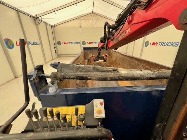 DAF CF85 410 8×4 Day Cab Steel Tipper Grab