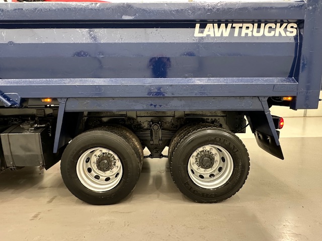 DAF CF85 410 8×4 Day Cab Steel Tipper Grab