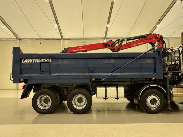 DAF CF85 410 8×4 Day Cab Steel Tipper Grab