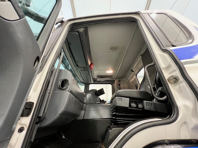 Scania P410 8×4 Rest Cab Tipper Manual