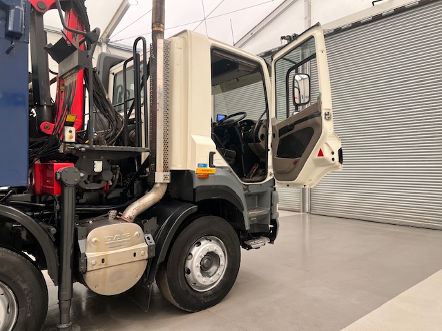 DAF CF85 410 8×4 Day Cab Steel Tipper Grab