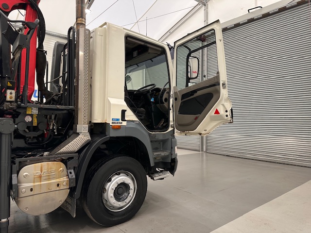 DAF CF85 410 8×4 Day Cab Steel Tipper Grab