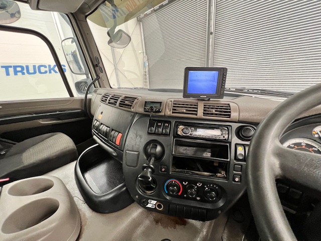 DAF CF85 410 8×4 Day Cab Steel Tipper Grab