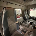 Volvo FM 370 8×4 Steel Tipper Grab - thumbnail