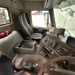 Volvo FM 370 8×4 Steel Tipper Grab - thumbnail