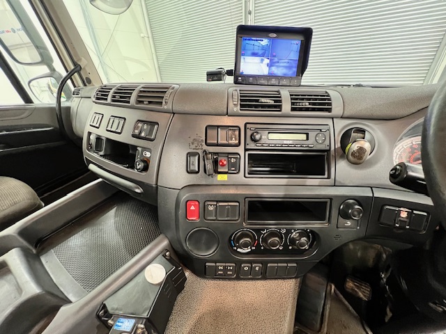DAF CF 400 8×4 Day Cab Steel Tipper Grab