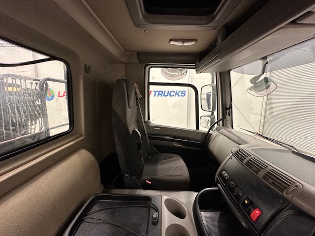 DAF CF85 410 8×4 Day Cab Steel Tipper Grab