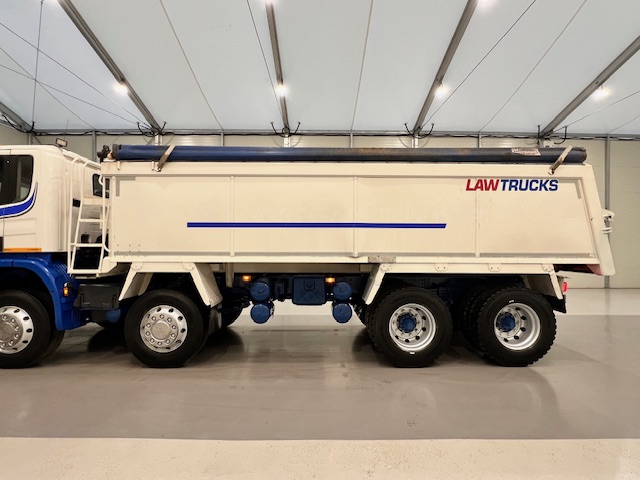 Scania P410 8×4 Rest Cab Tipper Manual
