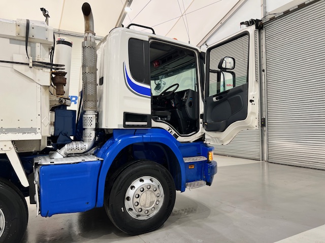 Scania P410 8×4 Rest Cab Tipper Manual
