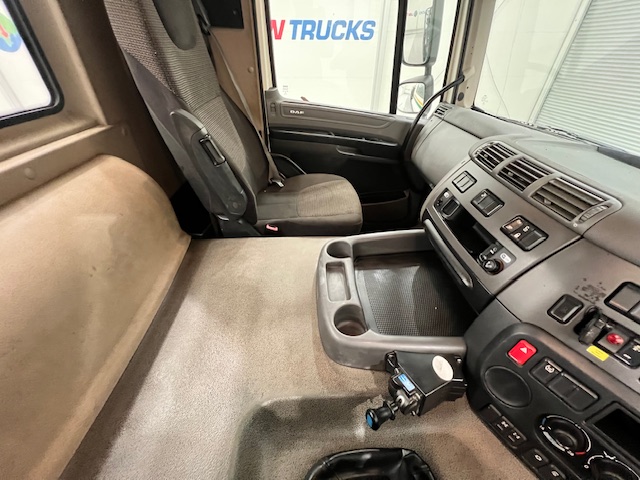 DAF CF 400 8×4 Day Cab Steel Tipper Grab