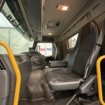 Volvo FM 370 8×4 Steel Tipper Grab - thumbnail