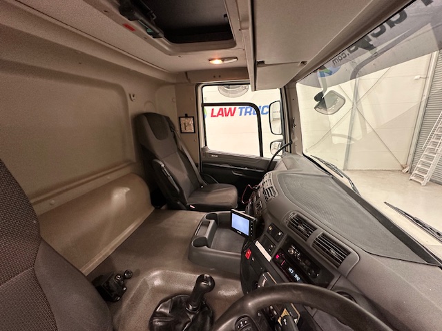 DAF CF 400 8×4 Day Cab Steel Tipper