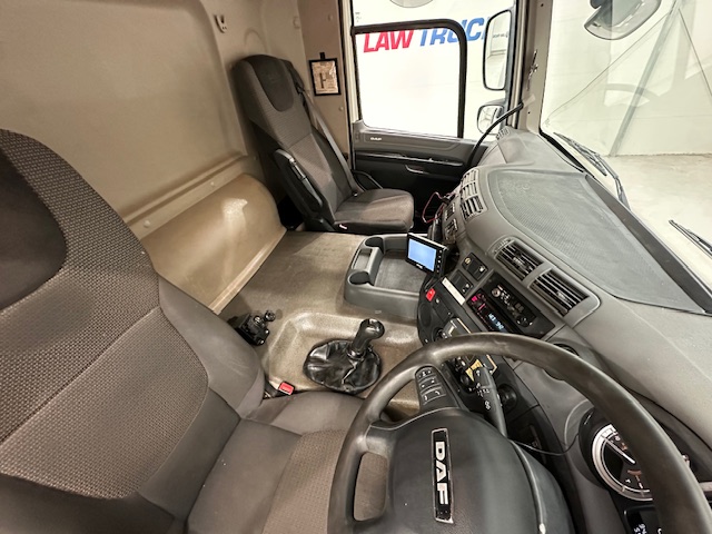 DAF CF 400 8×4 Day Cab Steel Tipper