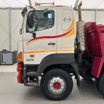 Hino 3241 700 8×4 Sleeper Cab Steel Tipper - thumbnail