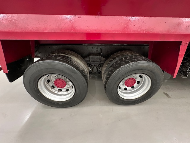 Hino 3241 700 8×4 Sleeper Cab Steel Tipper