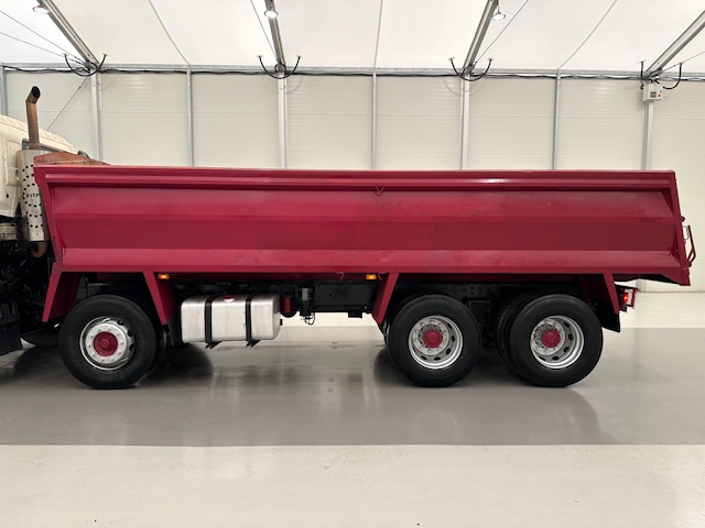 Hino 3241 700 8×4 Sleeper Cab Steel Tipper