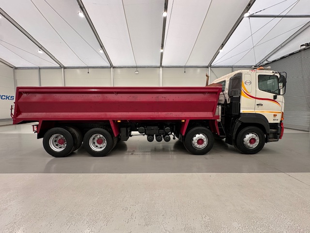Hino 3241 700 8×4 Sleeper Cab Steel Tipper