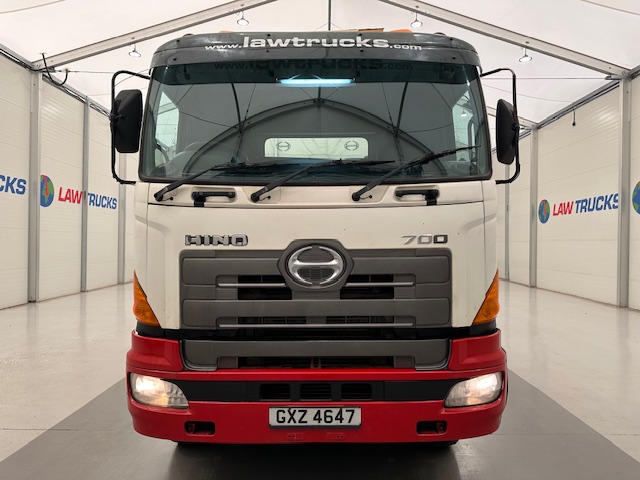 Hino 3241 700 8×4 Sleeper Cab Steel Tipper