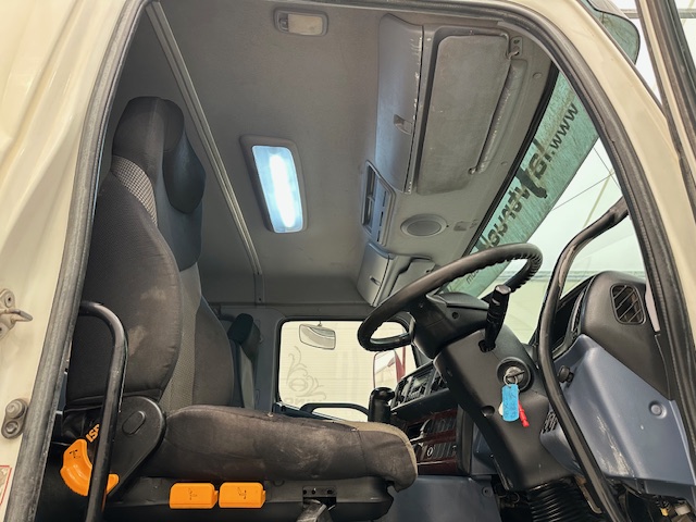 Hino 3241 700 8×4 Sleeper Cab Steel Tipper
