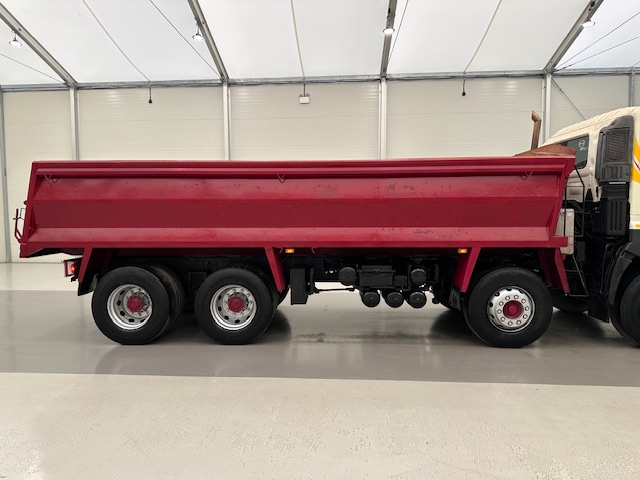 Hino 3241 700 8×4 Sleeper Cab Steel Tipper