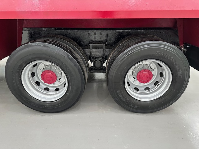 Hino 3241 700 8×4 Sleeper Cab Steel Tipper