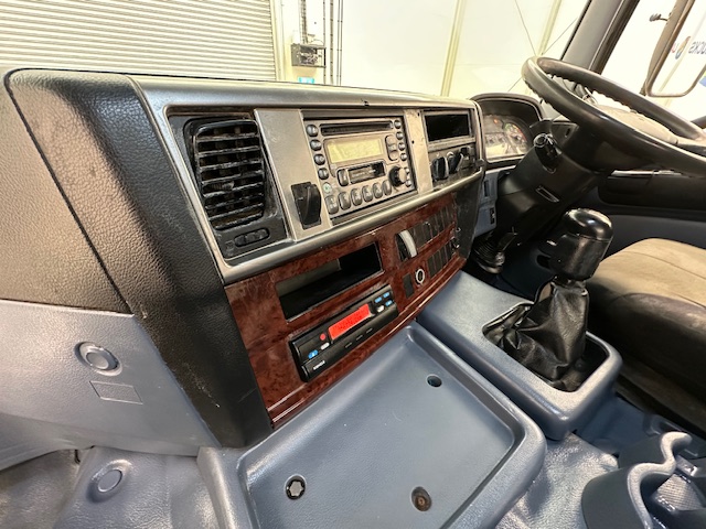 Hino 3241 700 8×4 Sleeper Cab Steel Tipper