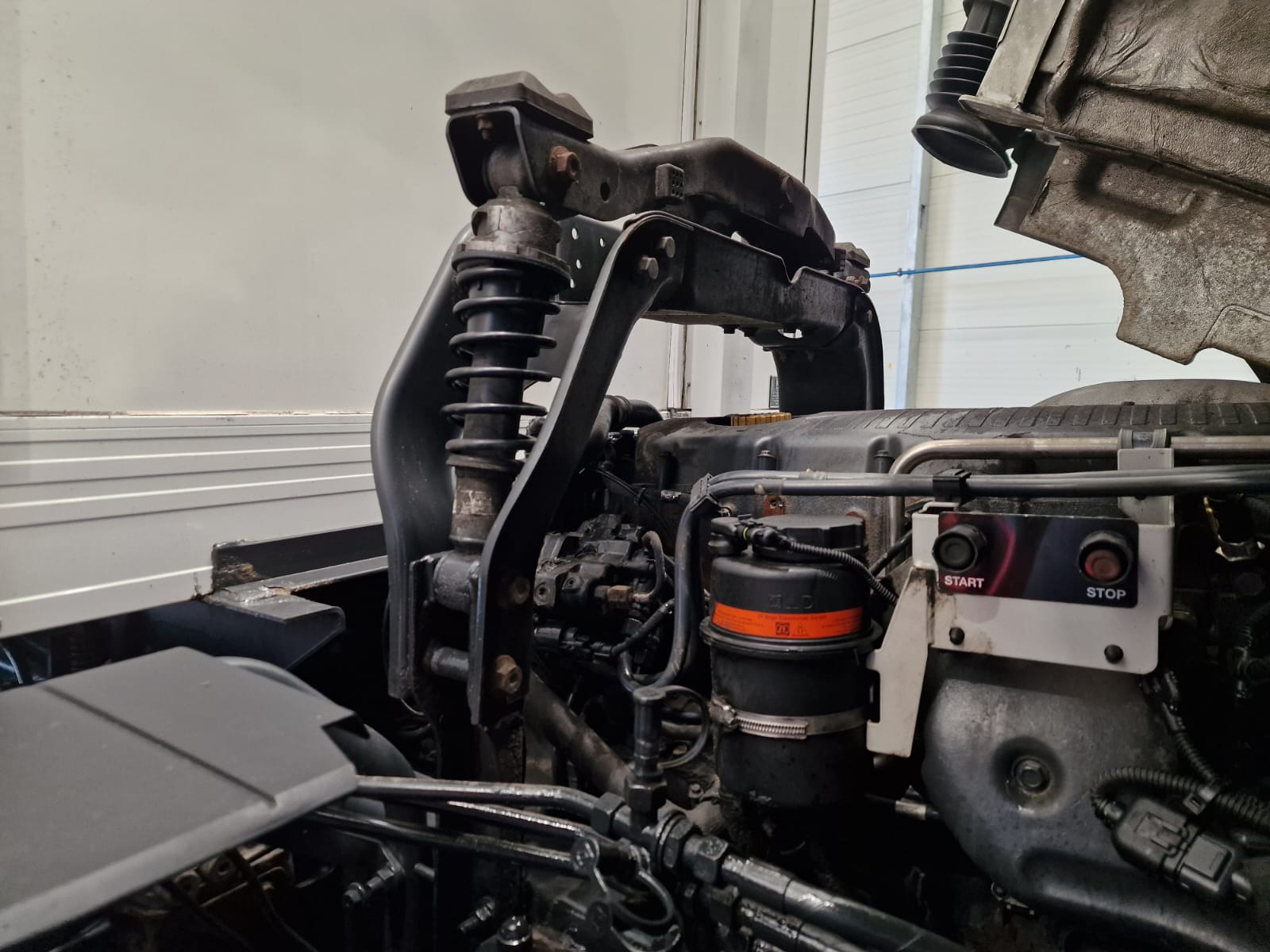 Iveco Stralis 310 AT 6×2 Box Van