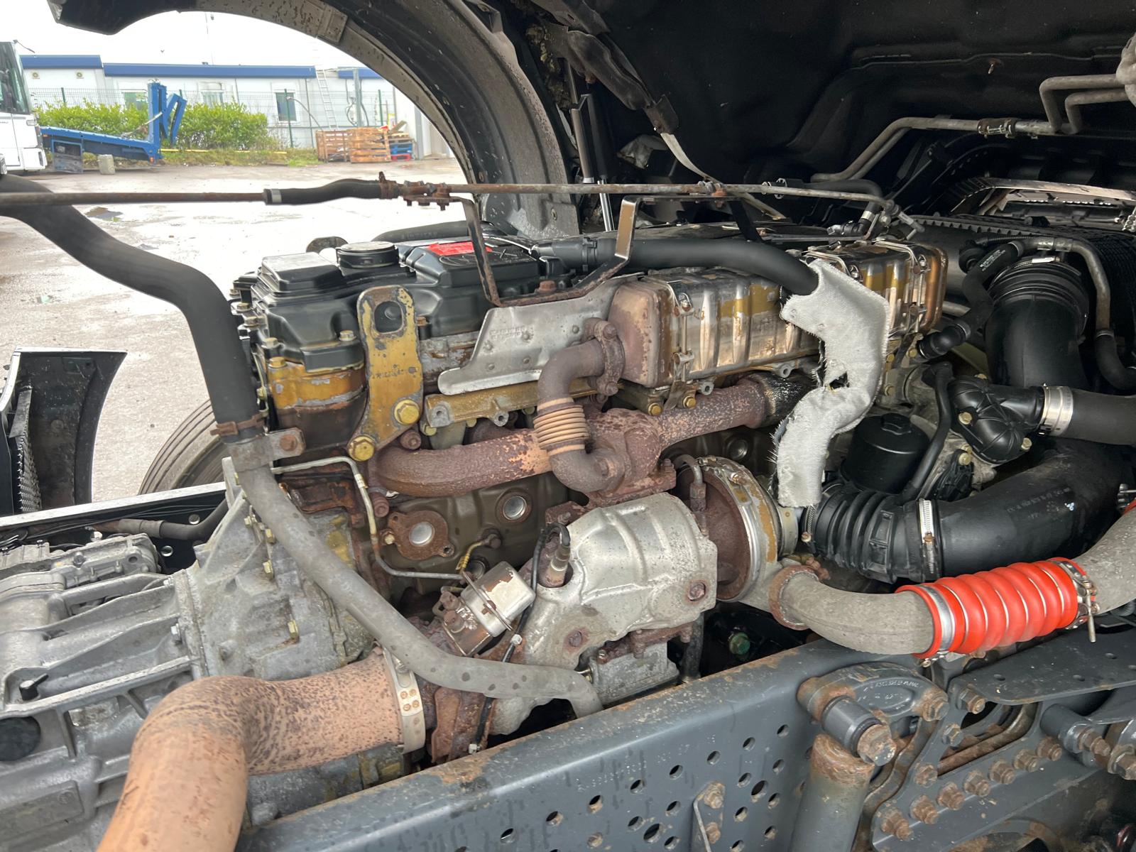 Mercedes Actros 1824 4×2 Sleeper Cab Box Van