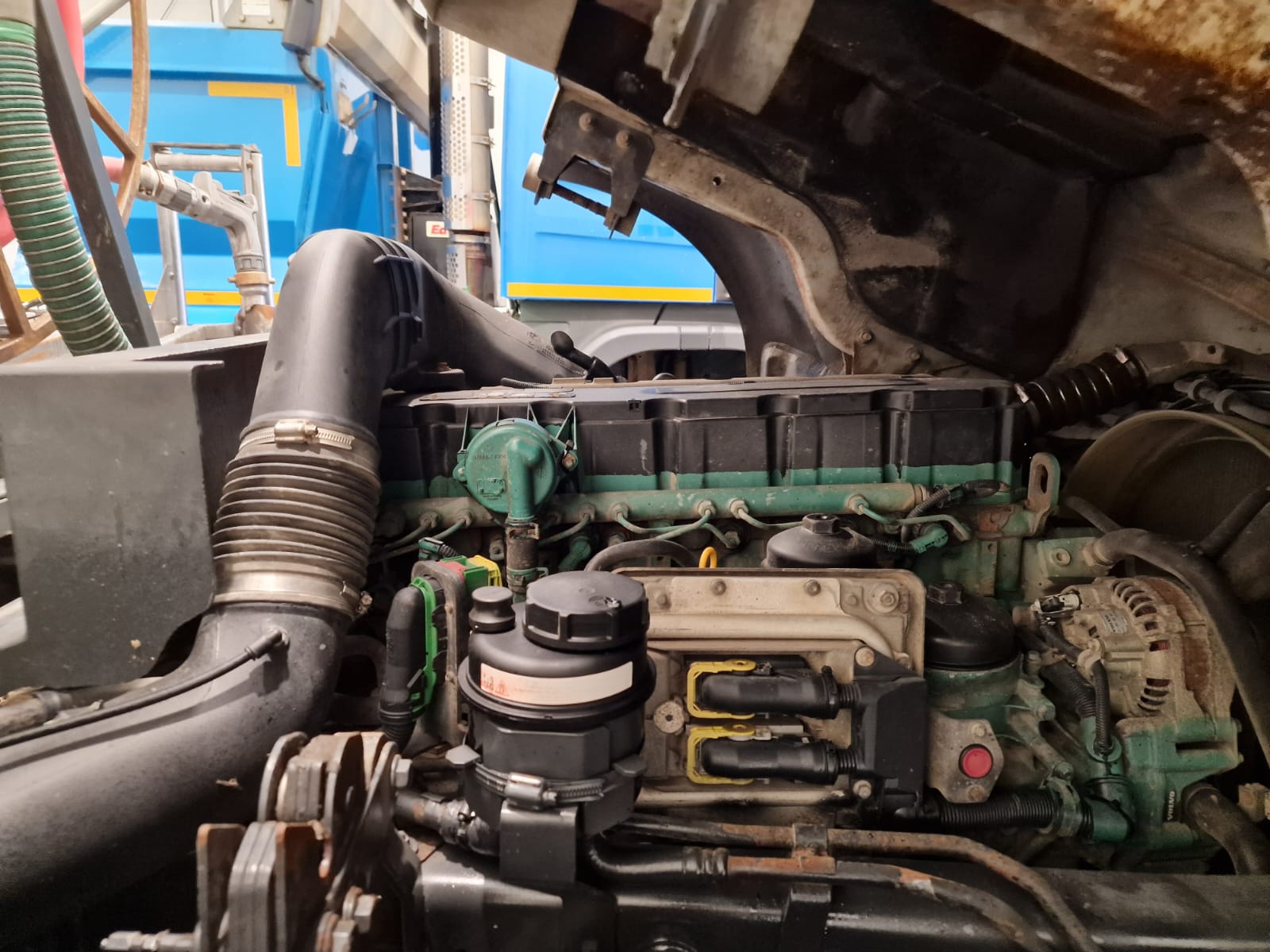Volvo FE 300 6×2 20000 Litre Fuel Tanker