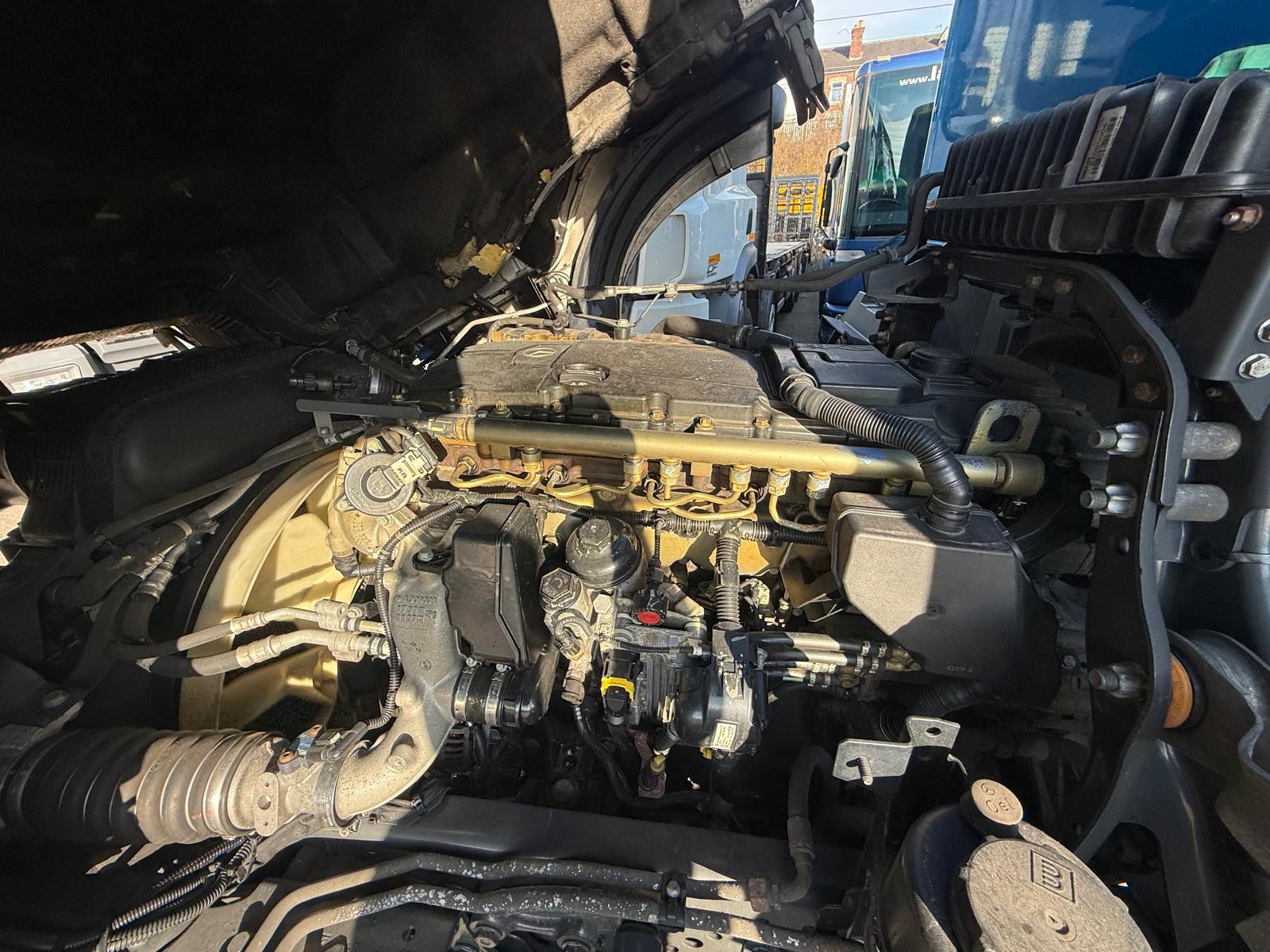 Mercedes Actros 1824 4×2 Day Cab Box Van