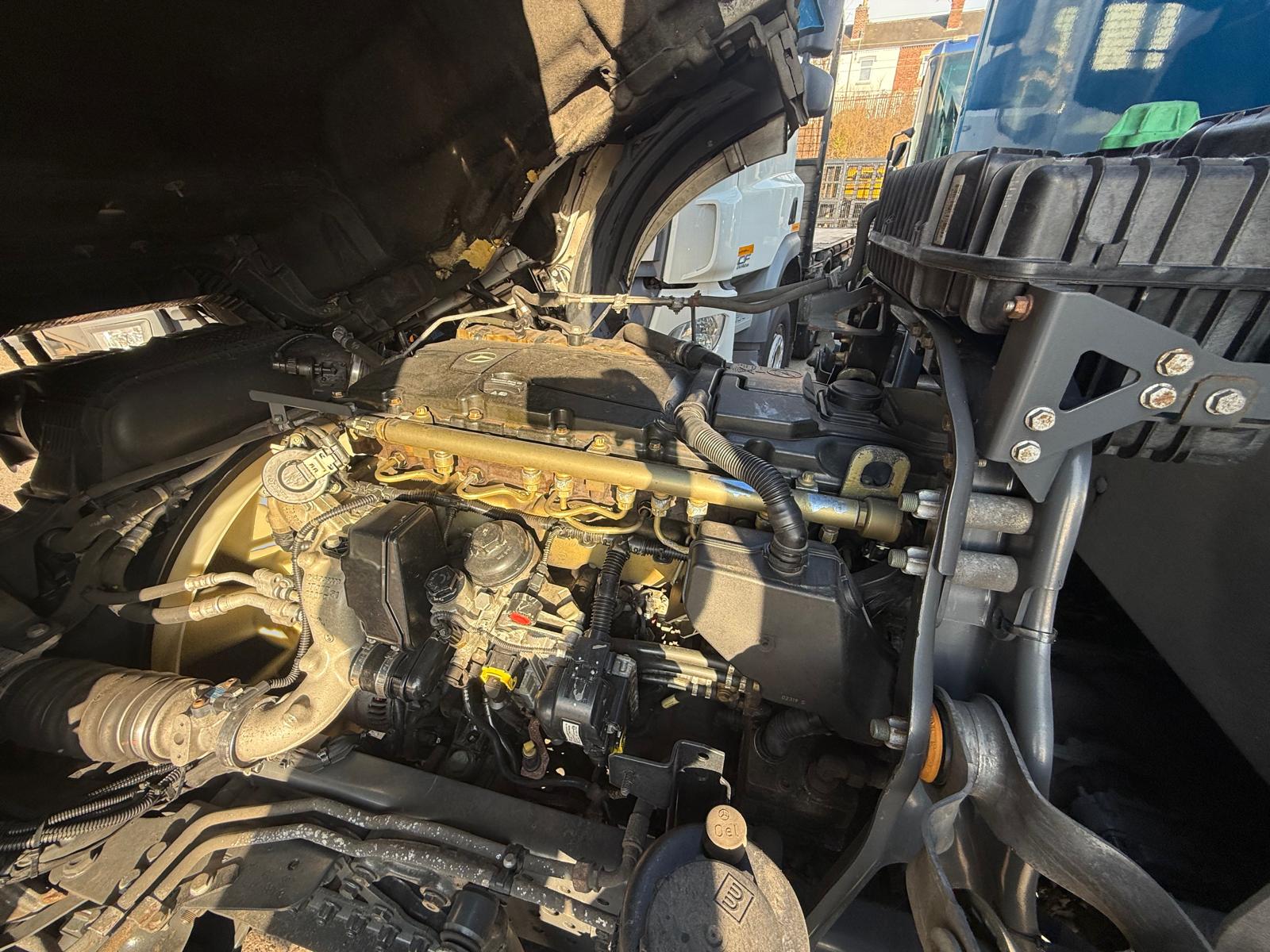 Mercedes Actros 1824 4×2 Day Cab Box Van