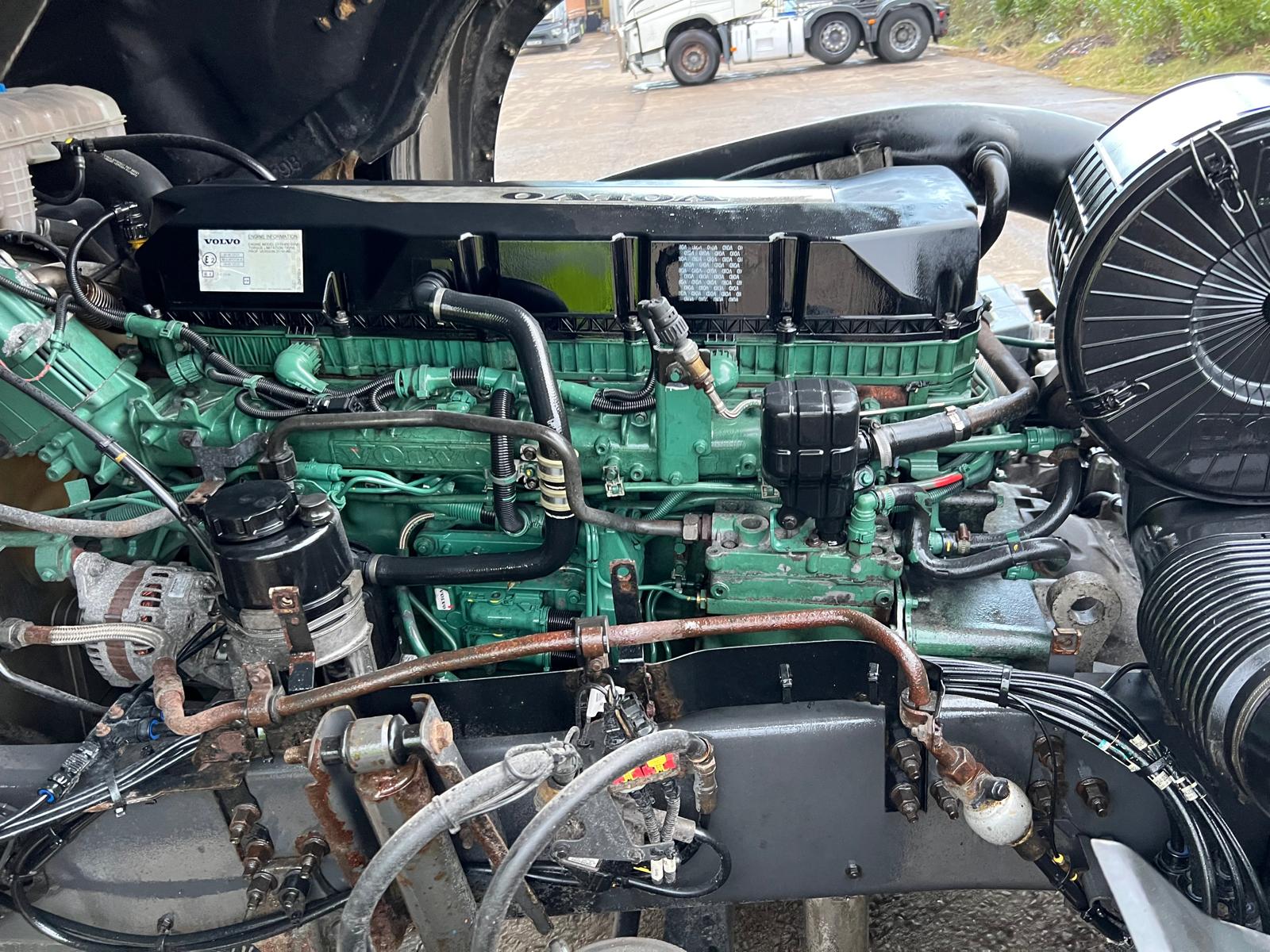 Volvo FM 450 6×2 Midlift Tractor Unit