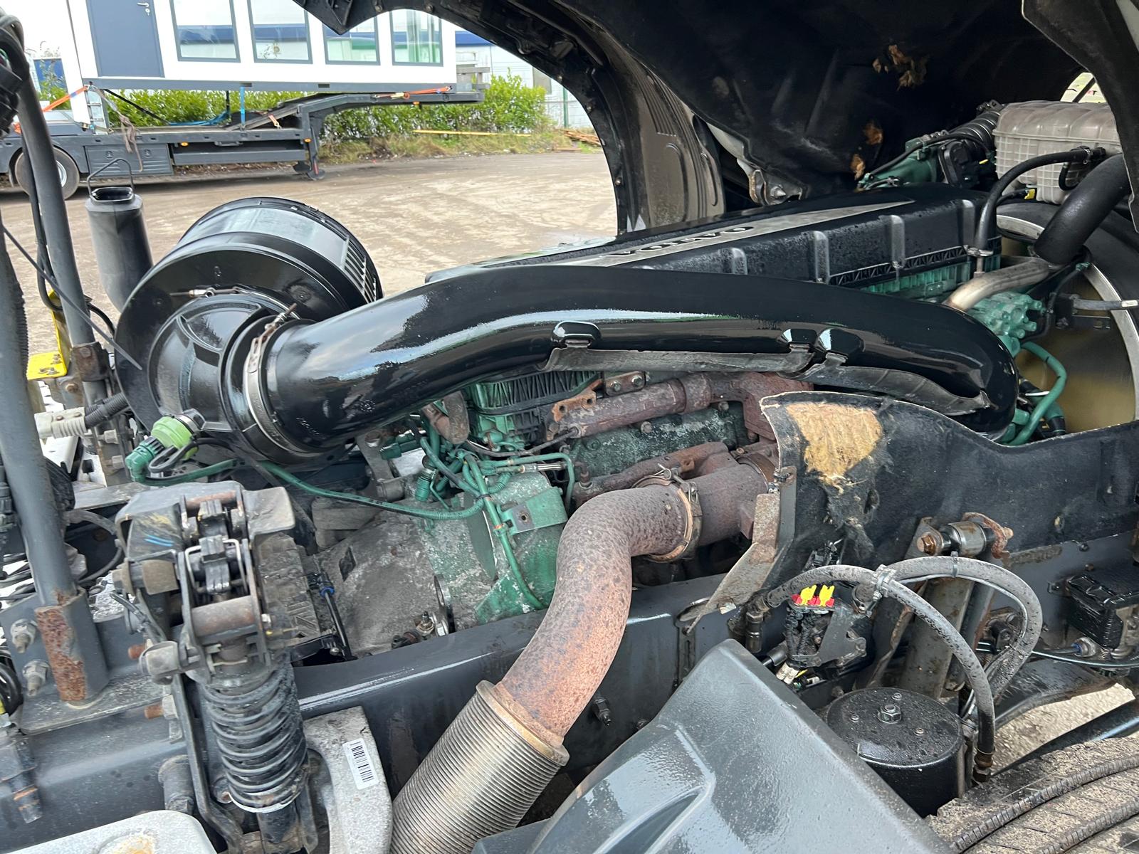 Volvo FM 450 6×2 Midlift Tractor Unit