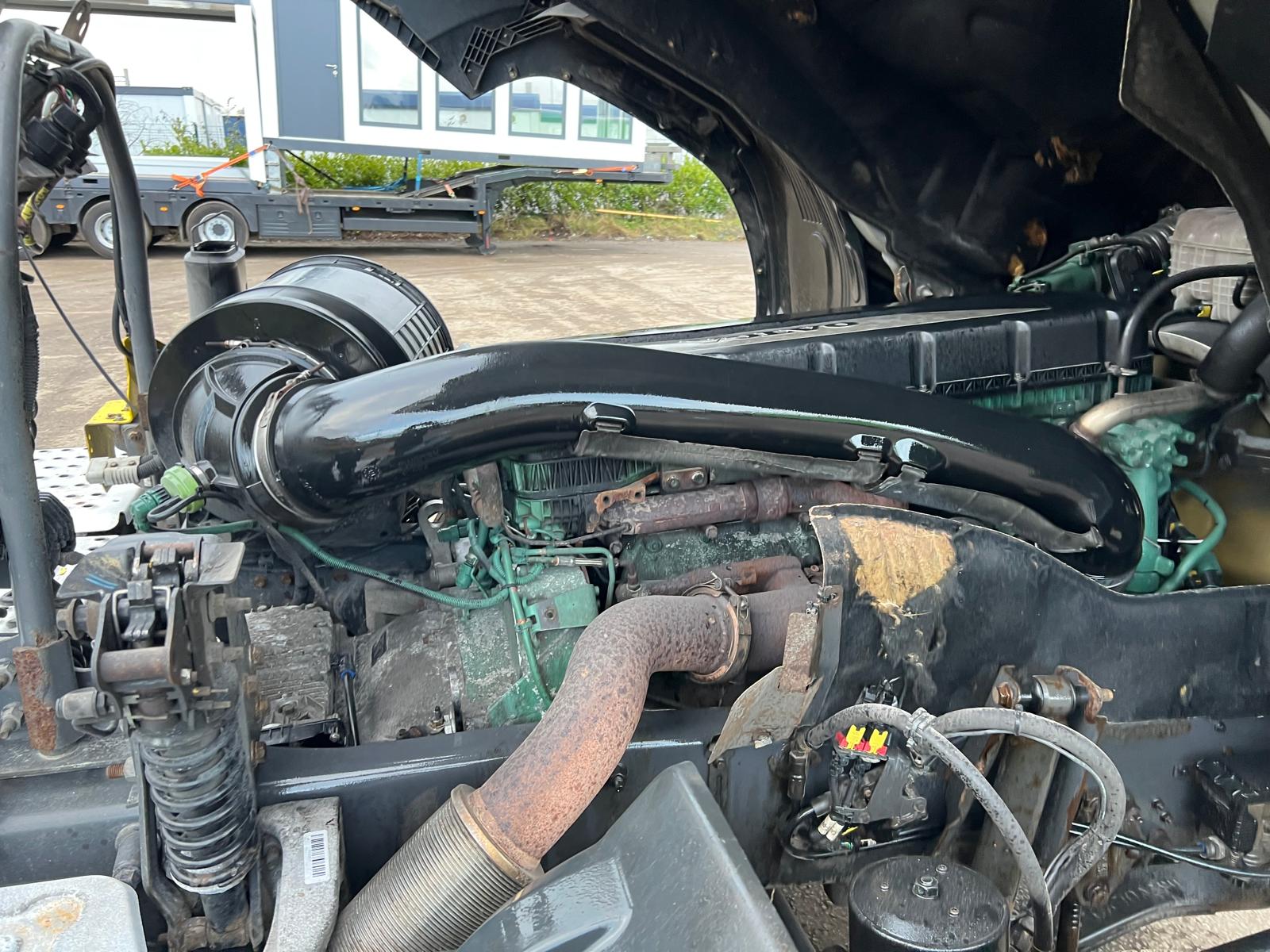 Volvo FM 450 6×2 Midlift Tractor Unit