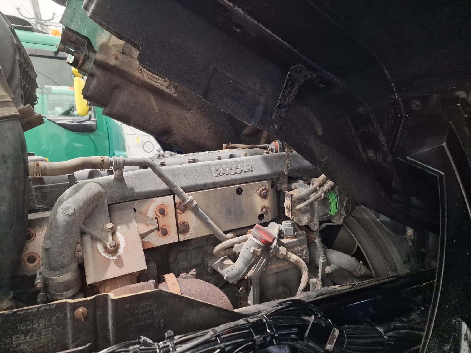 DAF CF75 310 6×2 Day Cab Dropside Crane