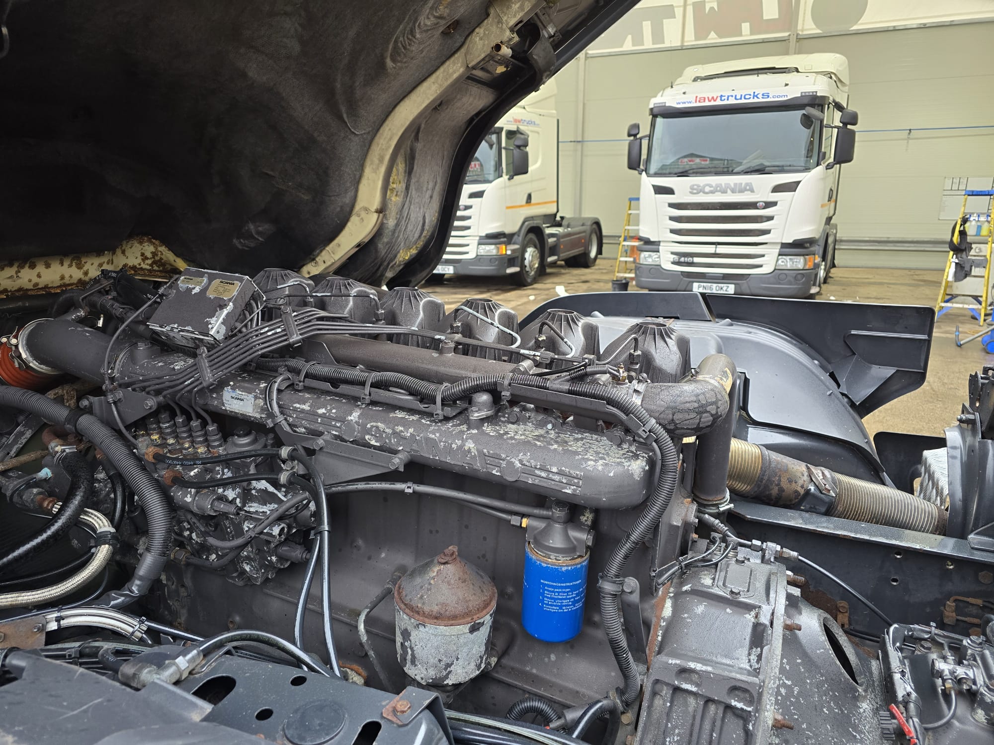 Scania P94 230 4×2 Sleeper Cab Flatbed