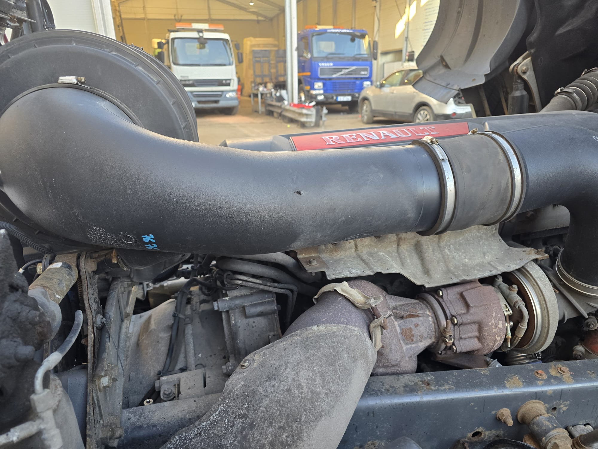 Renault Premium 460 6×2 Midlift Tractor Unit