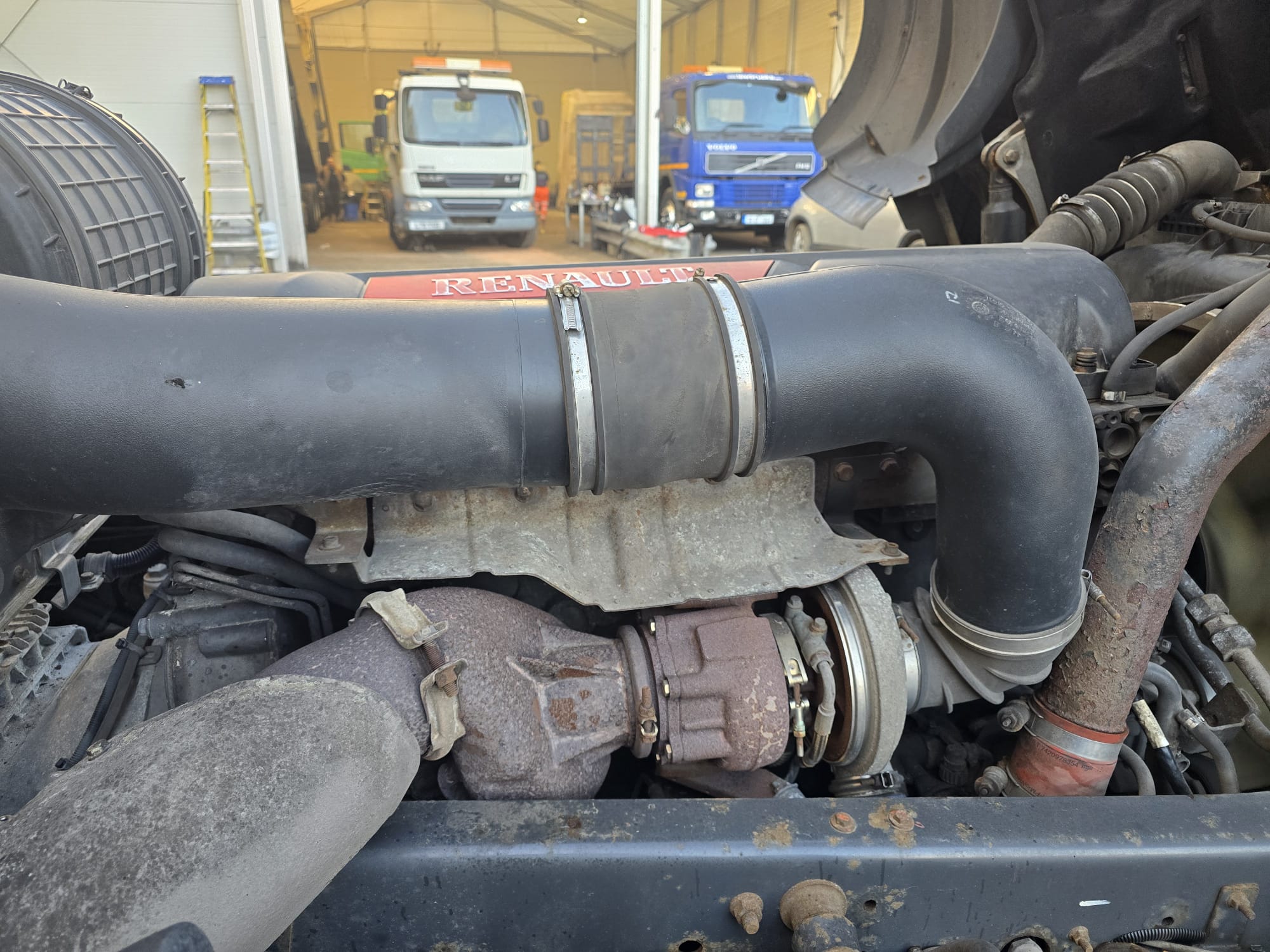 Renault Premium 460 6×2 Midlift Tractor Unit